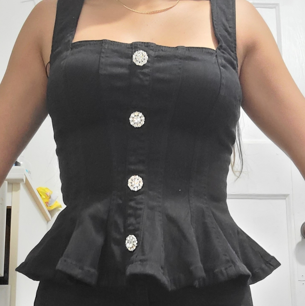 GUESS Top - Picture 2 of 4